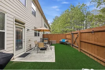 5527 Radford Loop, Fairburn, GA 30213 - Photo 3