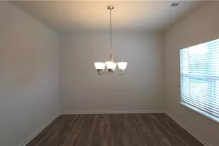 523 Grover St, Hoschton, GA 30548 - Photo 7