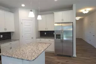 523 Grover St, Hoschton, GA 30548 - Photo 5