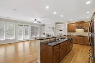 1262 Brickton Dr NW, Atlanta, GA 30318 - Photo 9
