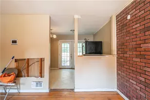 6281 Amherst Dr, Riverdale, GA 30274 - Photo 17