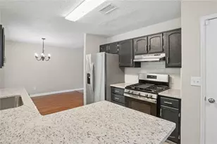 1050 Chapman Cir, Stone Mountain, GA 30088 - Photo 15