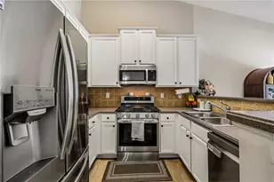 4228 Chatham Ridge Dr, Buford, GA 30518 - Photo 9