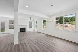 3135 Stonegate Dr SW, Atlanta, GA 30331 - Photo 3