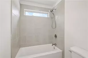 3135 Stonegate Dr SW, Atlanta, GA 30331 - Photo 9