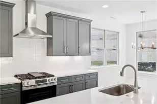 3135 Stonegate Dr SW, Atlanta, GA 30331 - Photo 5