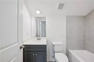 3135 Stonegate Dr SW, Atlanta, GA 30331 - Photo 7