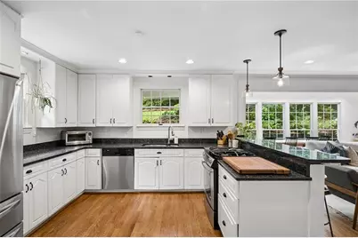 732 Channing Drive NW, Atlanta, GA 30318 - Photo 9