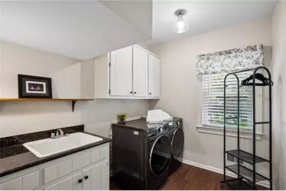 129 Ridgetree Lane, Marietta, GA 30068 - Photo 17