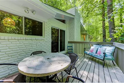570 Elden Drive, Atlanta, GA 30342 - Photo 19