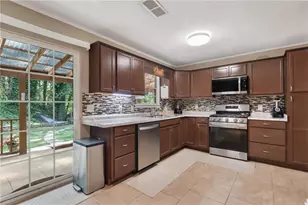 1711 Bertram Ln SW, Marietta, GA 30008 - Photo 11