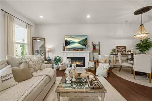 437 Bishop Ln, Woodstock, GA 30188 - Photo 5