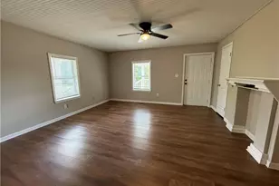 35 Quarry St, Gainesville, GA 30501 - Photo 3