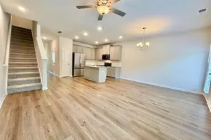 129 Jaxton St, Hoschton, GA 30548 - Photo 3