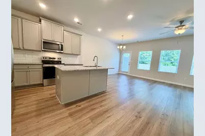 129 Jaxton Street, Hoschton, GA 30548 - Photo 7