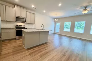 129 Jaxton St, Hoschton, GA 30548 - Photo 7