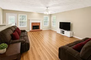 4033 Roxberry Hill Ln, Buford, GA 30518 - Photo 7