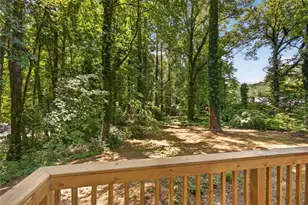2418 Meadow Lark Dr, East Point, GA 30344 - Photo 9