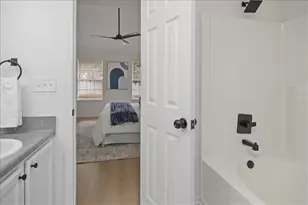 4033 Ravenwood Ct, Union City, GA 30291 - Photo 19
