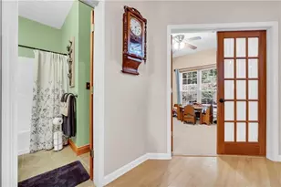 5724 Newberry Point Dr, Flowery Branch, GA 30542 - Photo 9