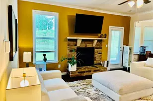 330 Darien Dr, Senoia, GA 30276 - Photo 9