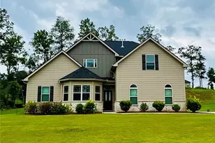 330 Darien Dr, Senoia, GA 30276 - Photo 1
