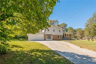1798 Dogwood Ct, Snellville, GA 30078 - Photo 3