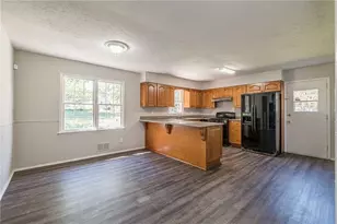 1798 Dogwood Ct, Snellville, GA 30078 - Photo 11
