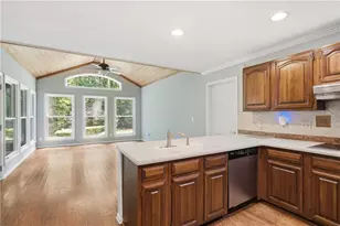1365 Holly Bank Cir, Atlanta, GA 30338 - Photo 3