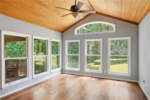 1365 Holly Bank Cir, Atlanta, GA 30338 - Photo 9