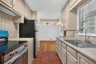 3292 Holly Springs Road NE, Marietta, GA 30062 - Photo 11