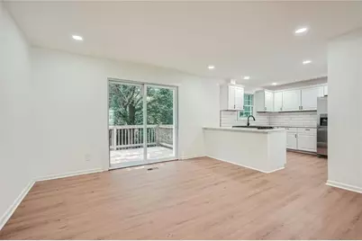 895 Kings Grant Drive NW, Atlanta, GA 30318 - Photo 5