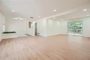 895 Kings Grant Dr NW, Atlanta, GA 30318 - Photo 7