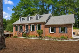 4521 S Roberts Dr, Buford, GA 30518 - Photo 1