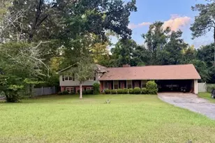 3827 Woodside Dr, Macon, GA 31206 - Photo 1