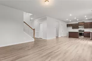 215 Hampton Holw Dr, Jefferson, GA 30549 - Photo 5