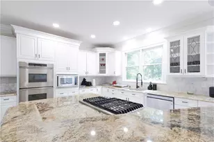 700 S Brighton Ct NW, Atlanta, GA 30327 - Photo 33