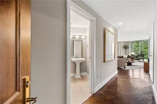 700 Park Regency Pl NE, Atlanta, GA 30326 - Photo 1