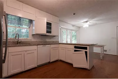 3240 Birchfield Trace, Marietta, GA 30068 - Photo 7