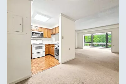 1800 Clairmont Lake #A204, Decatur, GA 30033 - Photo 7
