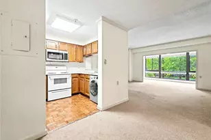 1800 Clairmont Lake, Decatur, GA 30033 - Photo 7