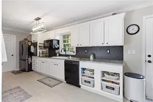 2335 Donnie Lee Dr, Gainesville, GA 30506 - Photo 11