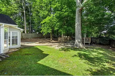 640 Suwanee Lakes Circle, Suwanee, GA 30024 - Photo 29