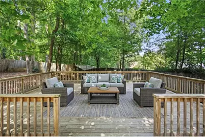 640 Suwanee Lakes Circle, Suwanee, GA 30024 - Photo 27