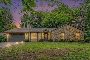 2713 Post Oak Dr, Marietta, GA 30062 - Photo 3