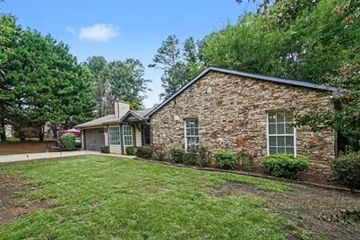 2713 Post Oak Drive, Marietta, GA 30062 - Photo 5