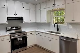 3420 Cedar Rock Ln, Lithonia, GA 30038 - Photo 7