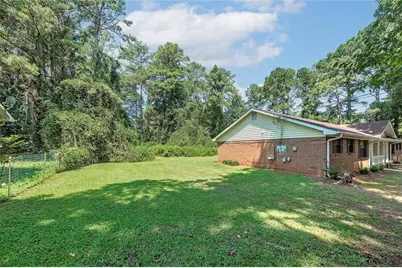 355 Santa Fe Trail, Ellenwood, GA 30294 - Photo 9