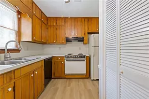 5278 Oakridge Dr, Stone Mountain, GA 30083 - Photo 7