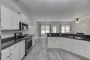 5854 Bridgeport Ct, Flowery Branch, GA 30542 - Photo 9